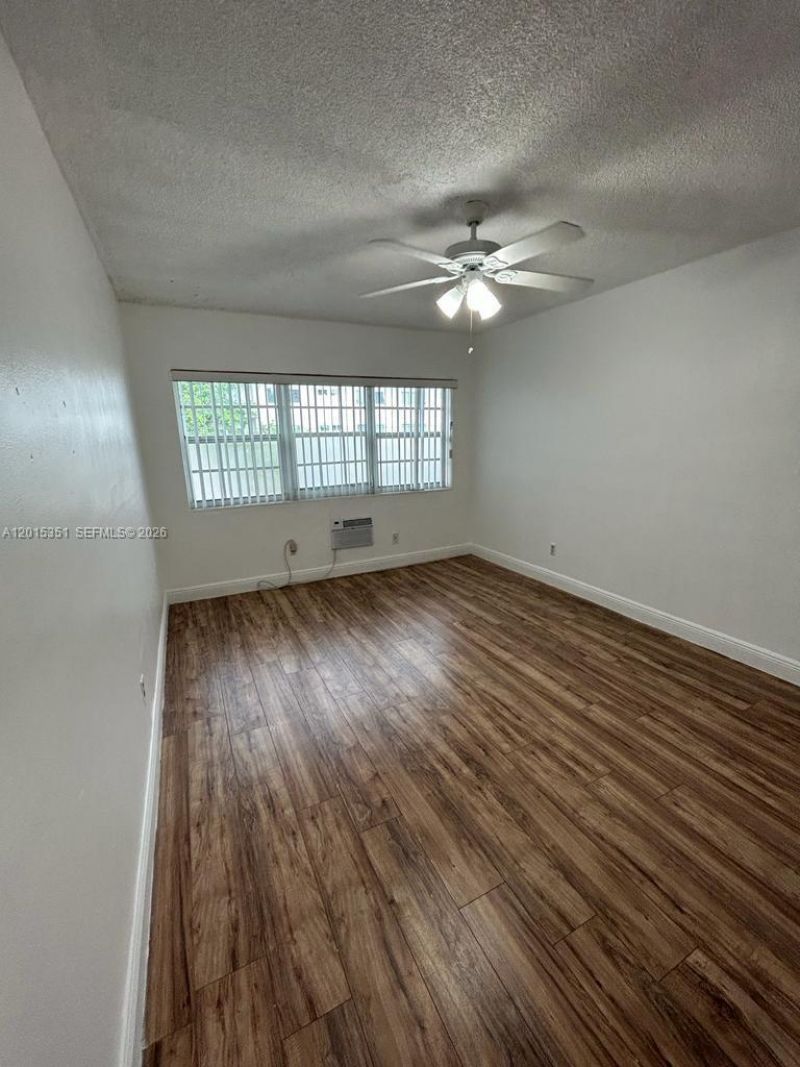 7920 East Dr , Unit 14, North Bay Village, FL 33141 Photo
