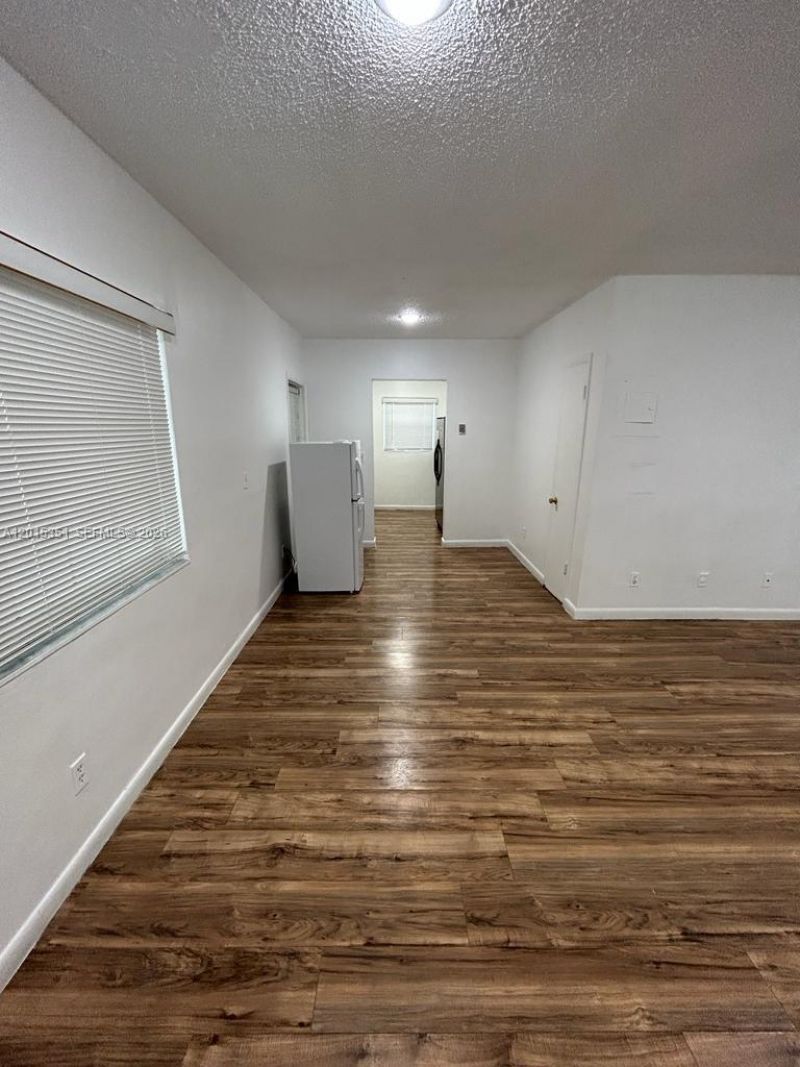 7920 East Dr , Unit 14, North Bay Village, FL 33141 Photo