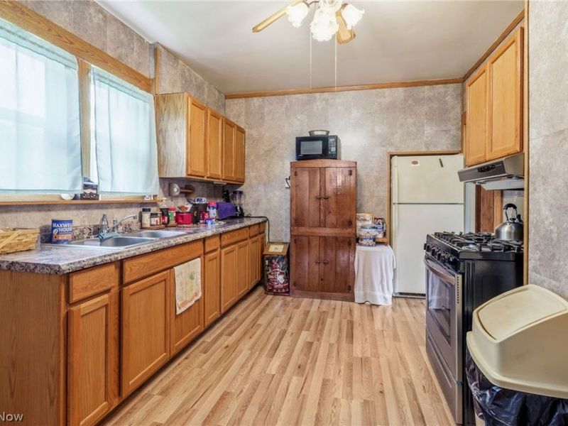 265 S Johnson Road, Sebring, OH 44672 Photo 12