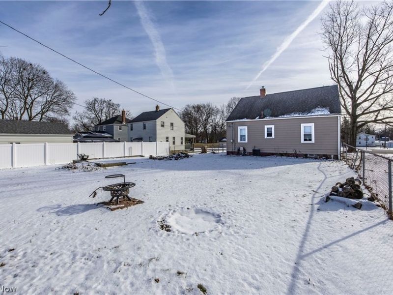 33 Pierce Avenue, Cuyahoga Falls, OH 44221 Photo 7