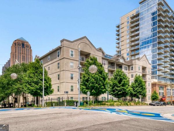 1075 Peachtree Walk NE, Unit A301, Atlanta, GA 30309
