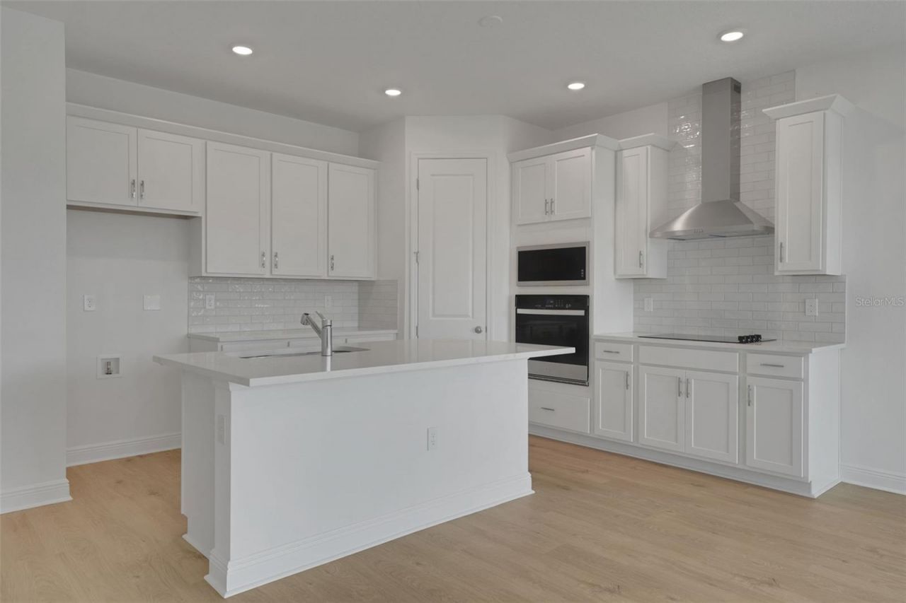 1001 Fiesta Key Circle , Lady Lake, FL 32159 Photo