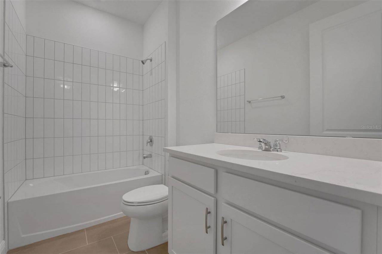 1001 Fiesta Key Circle , Lady Lake, FL 32159 Photo