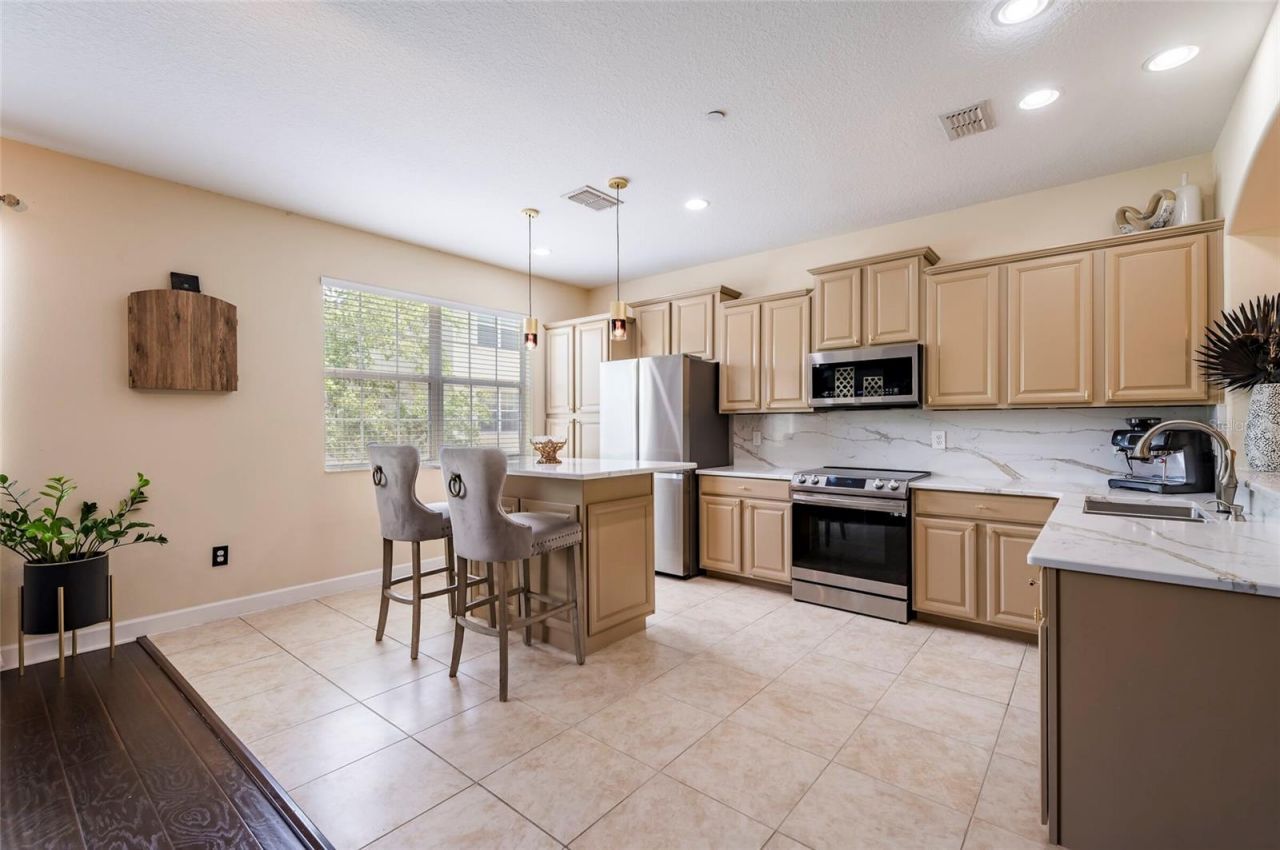 10144 Arbor Run Drive, Unit 112, Tampa, FL 33647 Photo