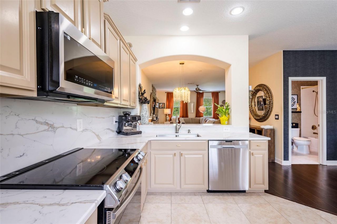 10144 Arbor Run Drive, Unit 112, Tampa, FL 33647 Photo