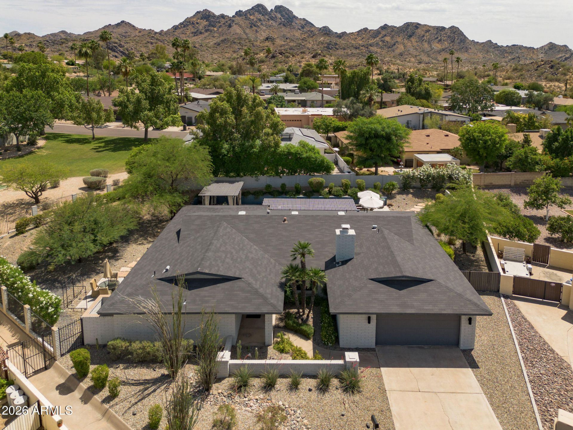9220 N 28th Place, Phoenix, AZ 85028 Main Photo