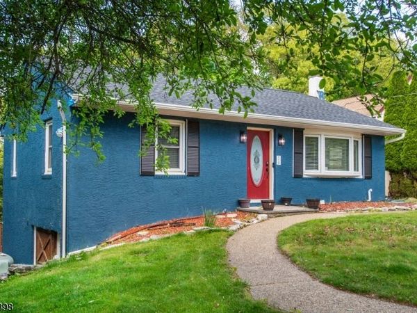 110 Belleview Ave, Butler, NJ 07405
