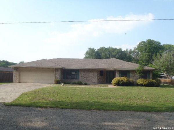 2620 Blumberg Park Rd, Seguin, TX 78155
