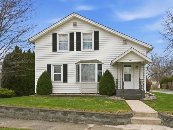 108 Cemetary Street, Wolcottville, IN 46795