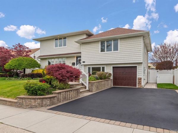 262 E Lexington Avenue , Oceanside, NY 11572