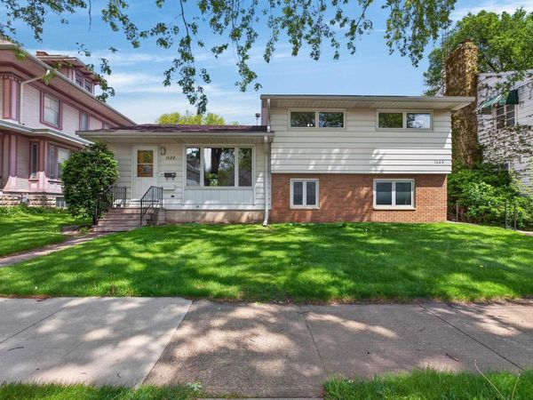 1622 W 3rd Street, Waterloo, IA 50701