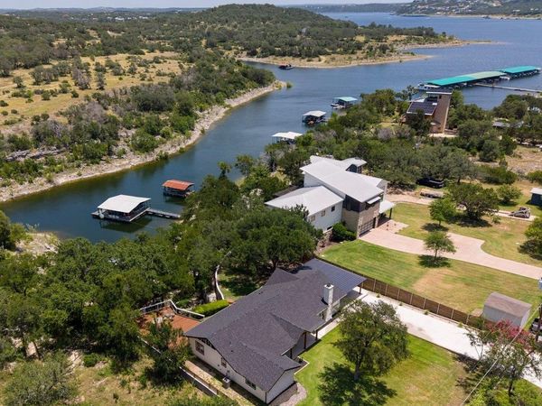20100 Siesta Shores DR, Spicewood, TX 78669