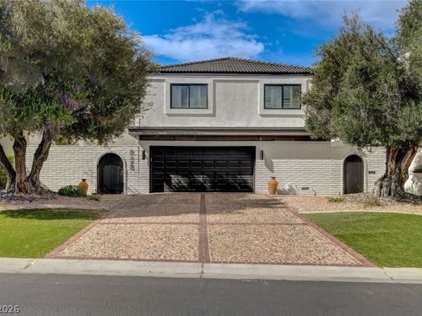 828 Vegas Valley Drive , Las Vegas, NV 89109