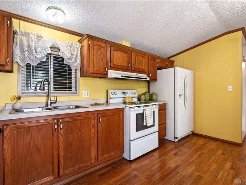 12245 Rhonda Drive, Bethel Township, OH 45341 Photo 10