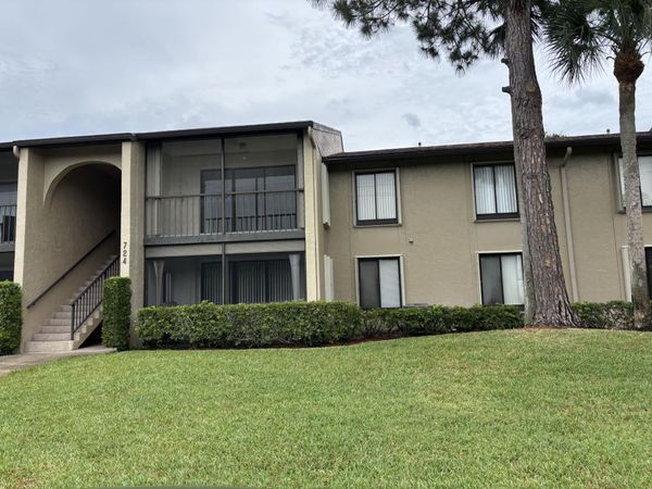 724 Sunny Pine Way, Unit D2, Greenacres, FL 33415