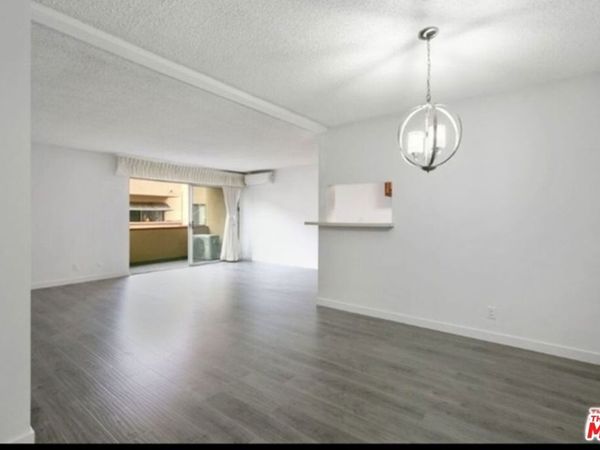 855 Victor Avenue, Unit 210, Inglewood, CA 90302
