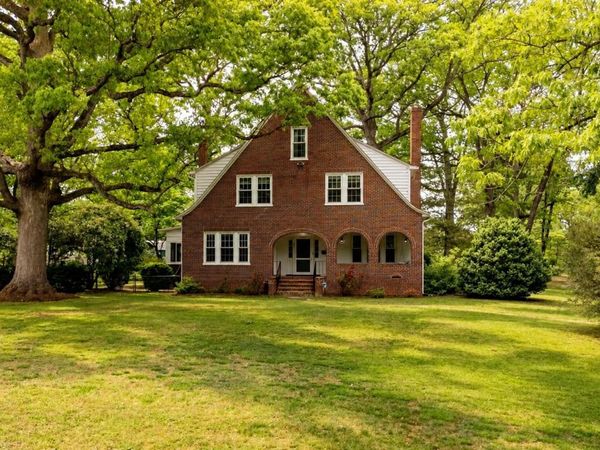 557 S ELLISON LN, WAYNESBORO, VA 22980