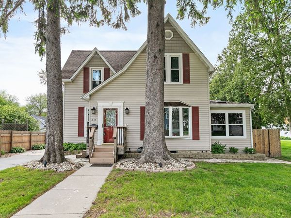 215 Evans Avenue , DeKalb, IL 60115