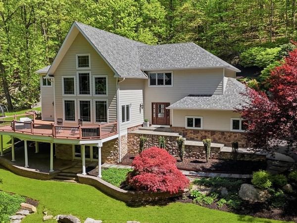 4757 UPPER MOUNTAIN ROAD, NEW HOPE, PA 18938