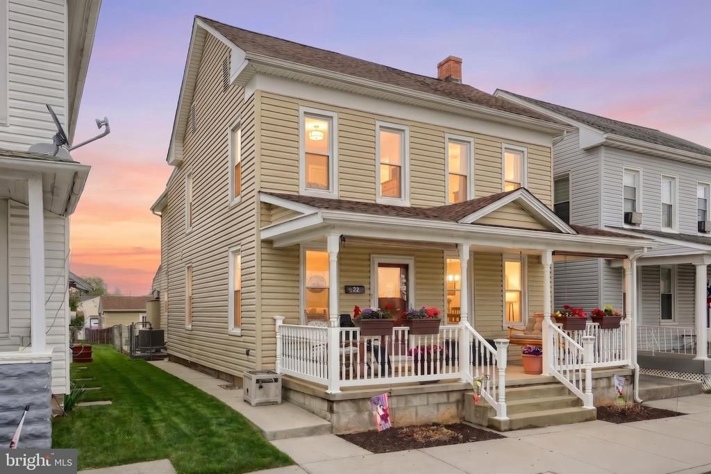 22 N 4TH STREET, MC SHERRYSTOWN, PA 17344