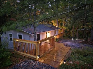 209 FAIRFAX CT, MCGAHEYSVILLE, VA 22840