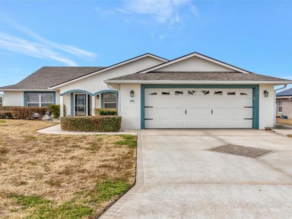 106 FAIRWAY CIRCLE , UMATILLA, FL 32784