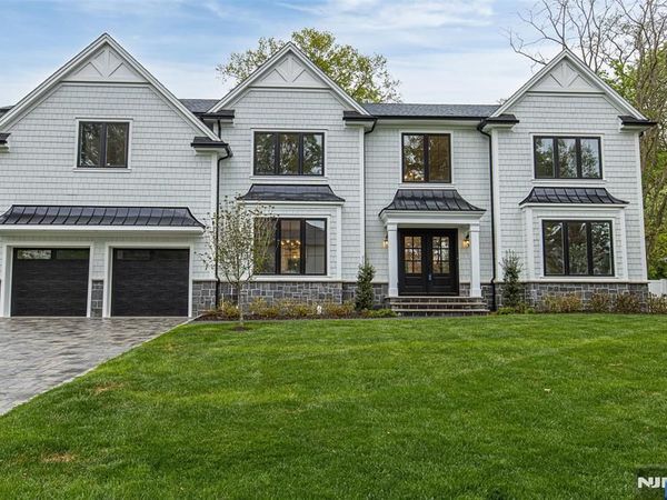 22 Northwood Avenue, DEMAREST, NJ 07627