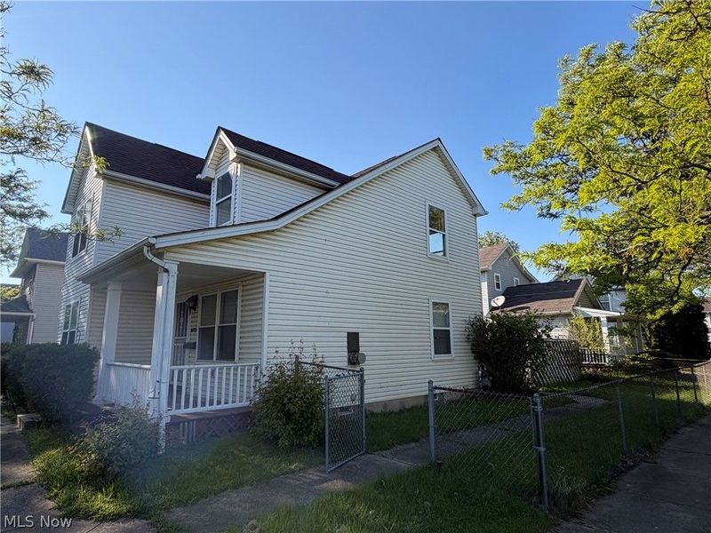 3773 Thurgood Avenue, Cleveland, OH 44115 Photo 2