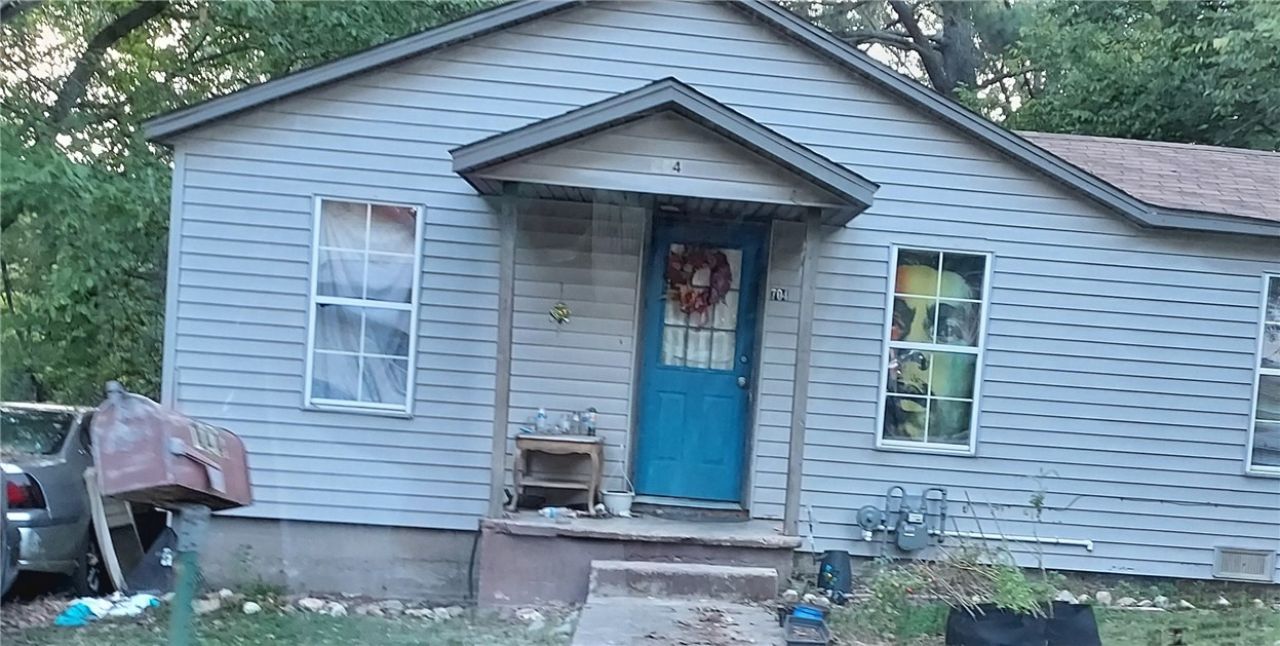 704 S Ash Street, Harrison, AR 72601 Main Photo