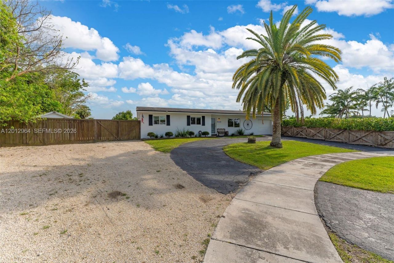 16340 SW 276th Ter, Homestead, FL 33031 Photo