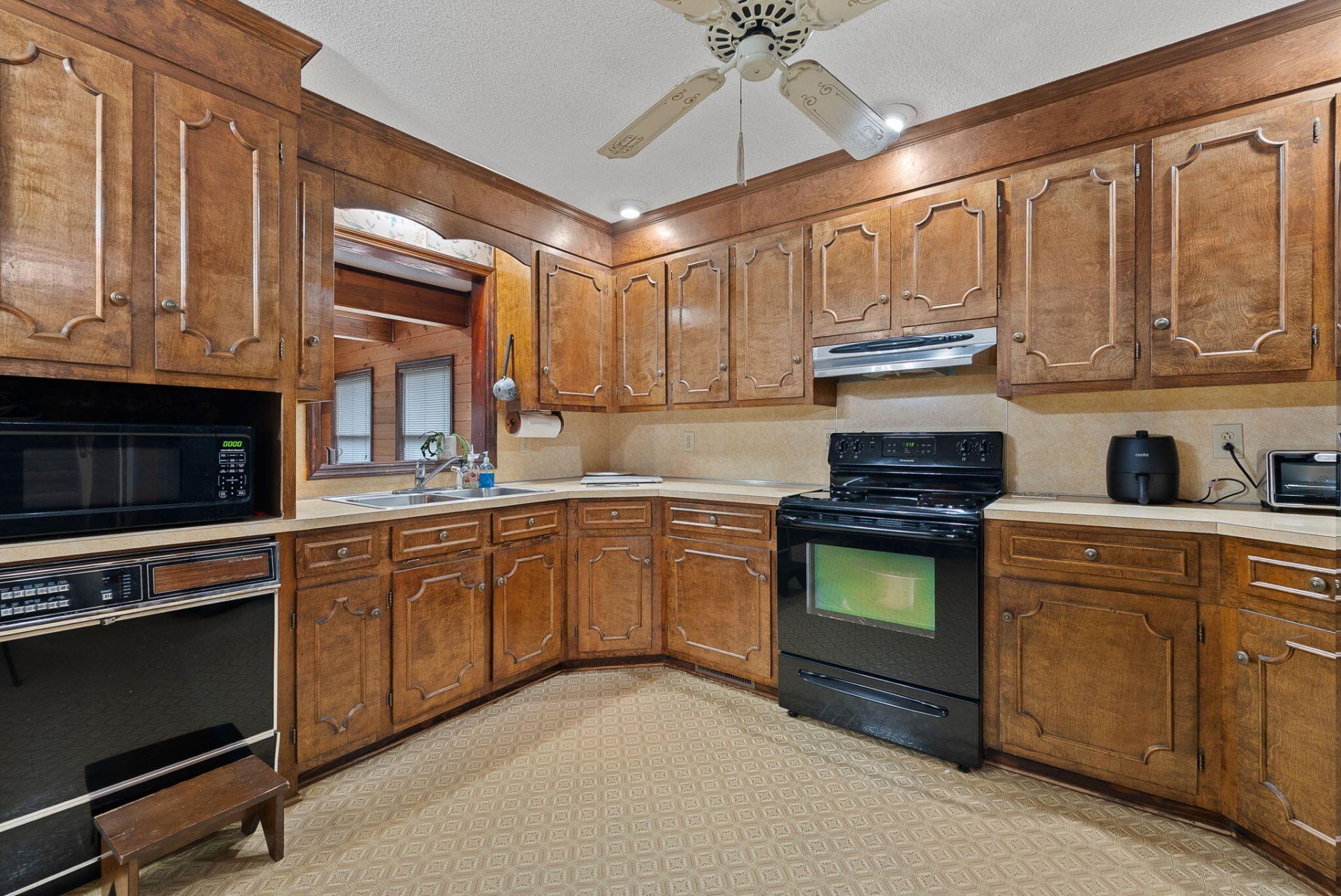 1807 Perch Road Photo 33