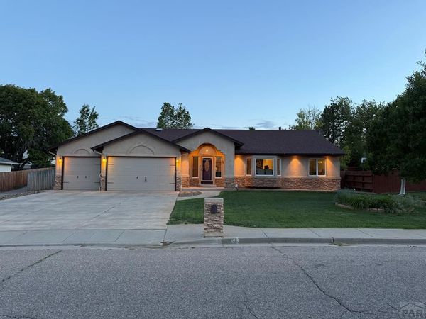 200 Bridle Trail, Pueblo, CO 81005