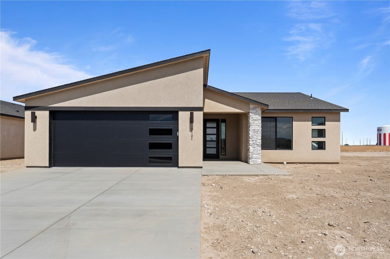 4324 W Surf Scoter Street , Moses Lake, WA 98837 Main Photo