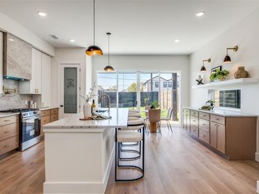 2422 Jeffries Street, Dallas, TX 75215