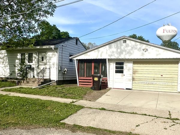 701 7th Street, Fulton, IL 61252