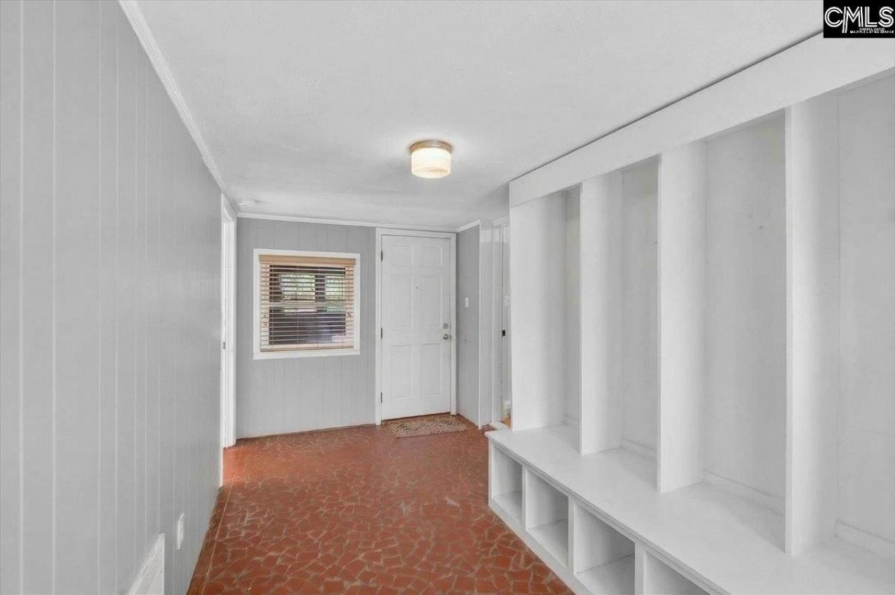 962 Sherwood Circle Photo 11