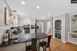 962 Sherwood Circle photo 4
