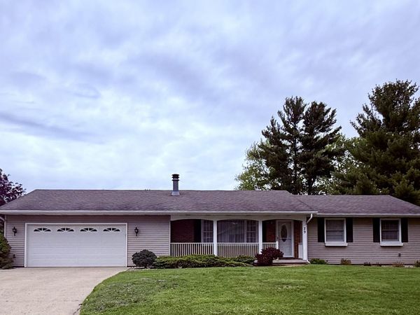 29 Warren Avenue, Hillsdale, MI 49242