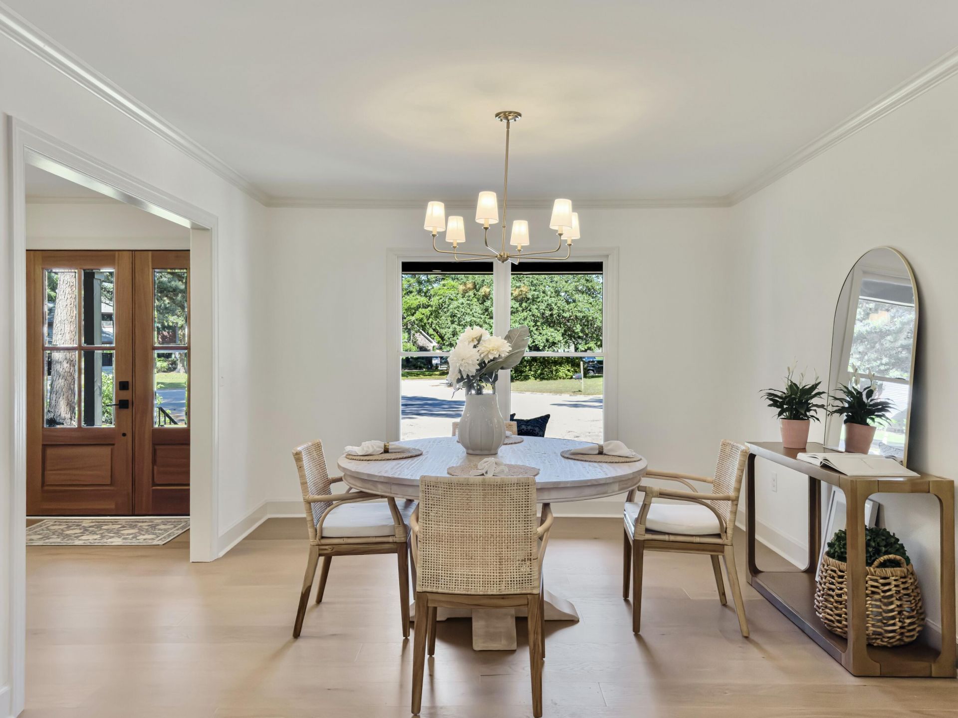 683 Serotina Court Photo 8