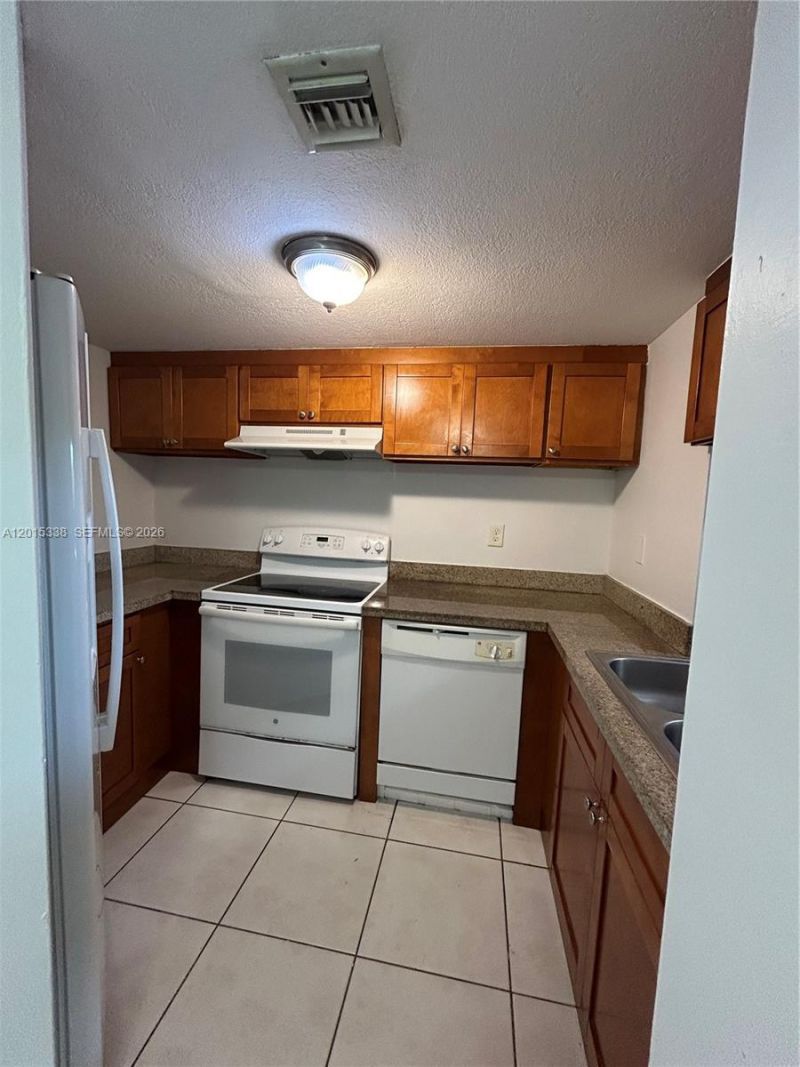 8205 SW 152nd Ave, Unit F-302, Miami, FL 33193 Photo