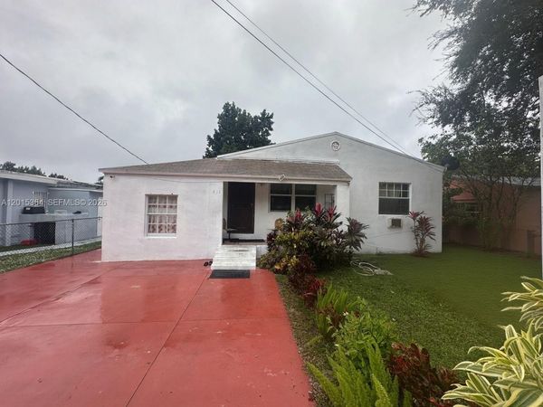 410 NW 98th St , Miami, FL 33150