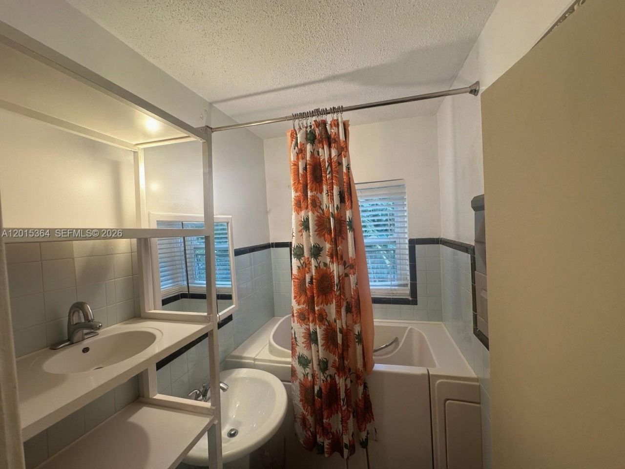 410 NW 98th St, Miami, FL 33150 Photo
