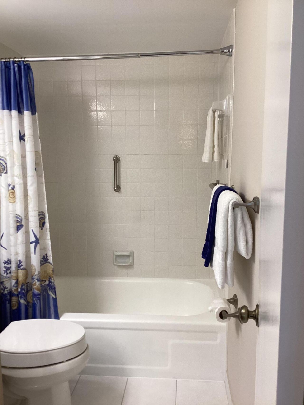 410 Pine Glen Lane, Unit B-2, Greenacres, FL 33463 Photo