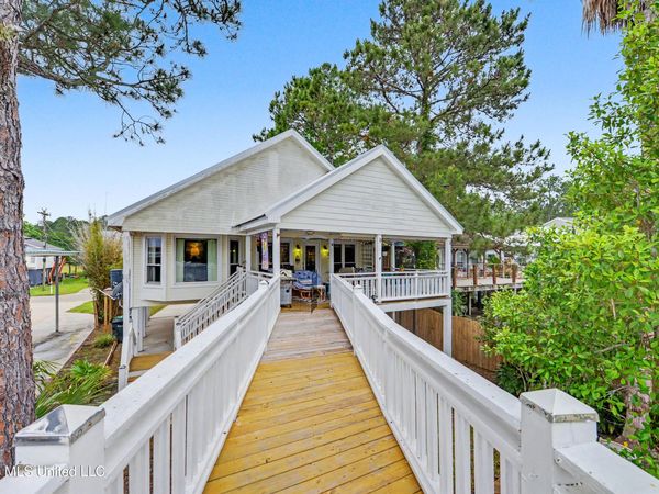 6330 Shawnee Street, Kiln, MS 39556