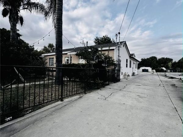 10620 Laurel Canyon, Pacoima, CA 91331