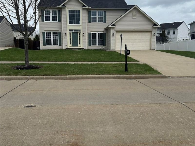82 Stonesthrow Drive, Berea, OH 44017 Photo 1