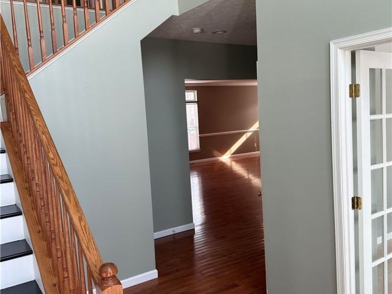 82 Stonesthrow Drive, Berea, OH 44017 Photo 2