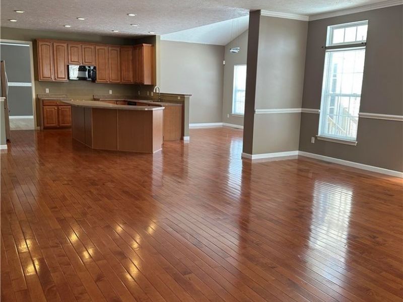 82 Stonesthrow Drive, Berea, OH 44017 Photo 6