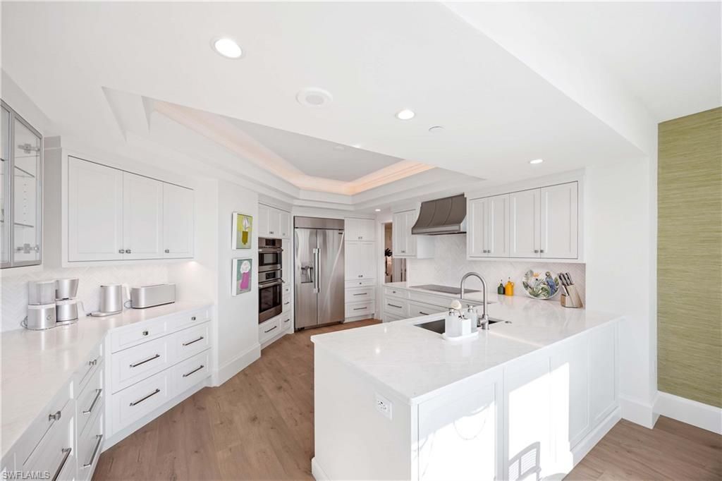 3971 Gulf Shore Blvd N, Unit 401, Naples, FL 34103 Photo