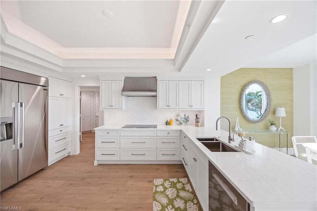 3971 Gulf Shore Blvd N, Unit 401, Naples, FL 34103 Photo